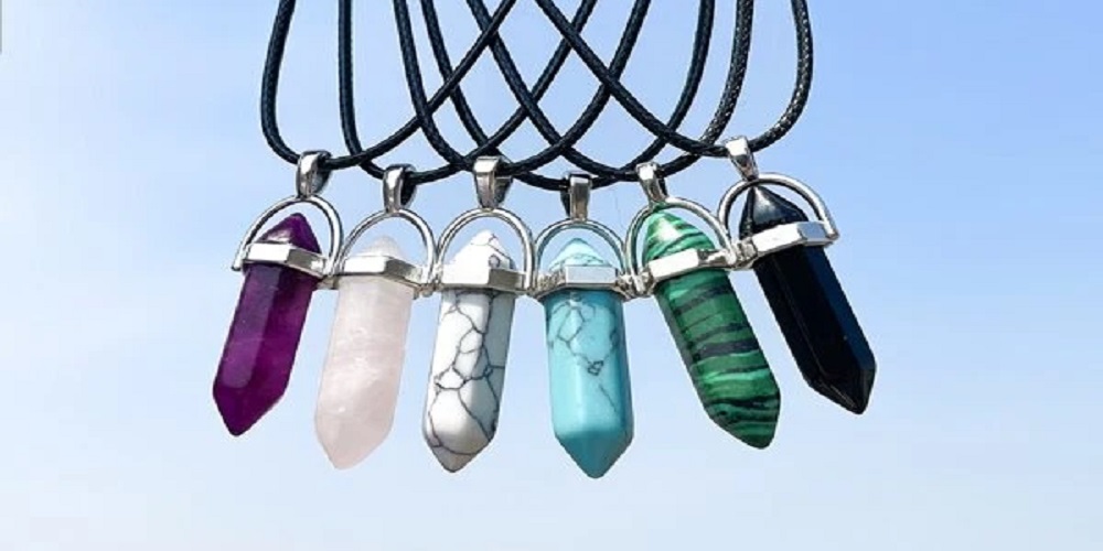 Crystal Necklace: A fancy and colorful type of necklace